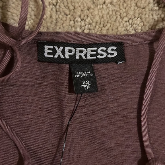 Express Tank Top - Picture 2 of 4